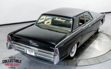 Lincoln-Continental-1965-Sedan-29