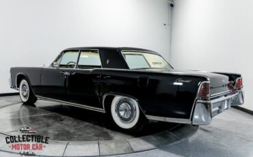 Lincoln-Continental-1965-Sedan-9