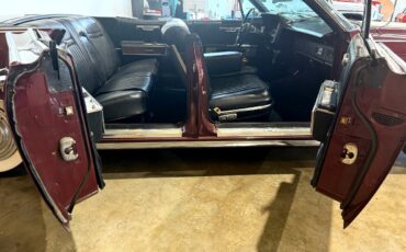 Lincoln-Continental-1967-Classic-Car-13