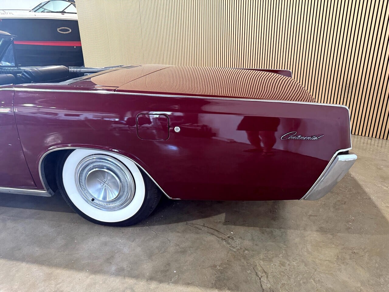 Lincoln-Continental-1967-Classic-Car-21