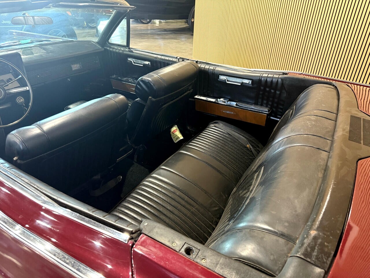 Lincoln-Continental-1967-Classic-Car-22