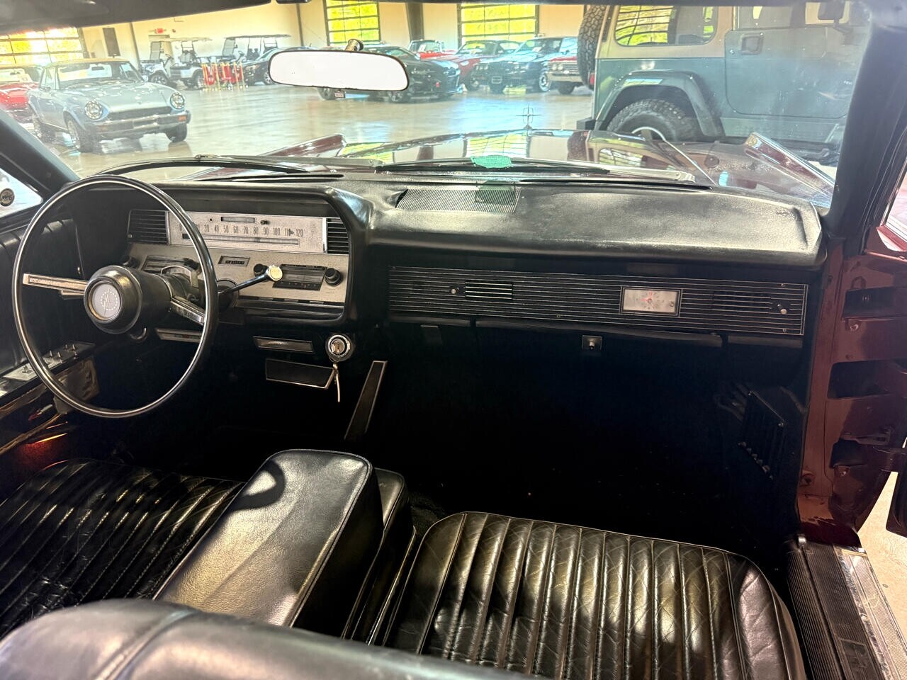 Lincoln-Continental-1967-Classic-Car-25