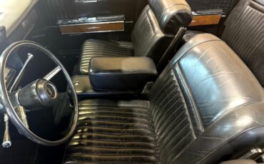 Lincoln-Continental-1967-Classic-Car-27