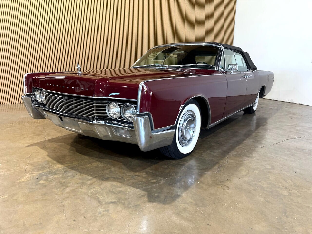 Lincoln-Continental-1967-Classic-Car-31