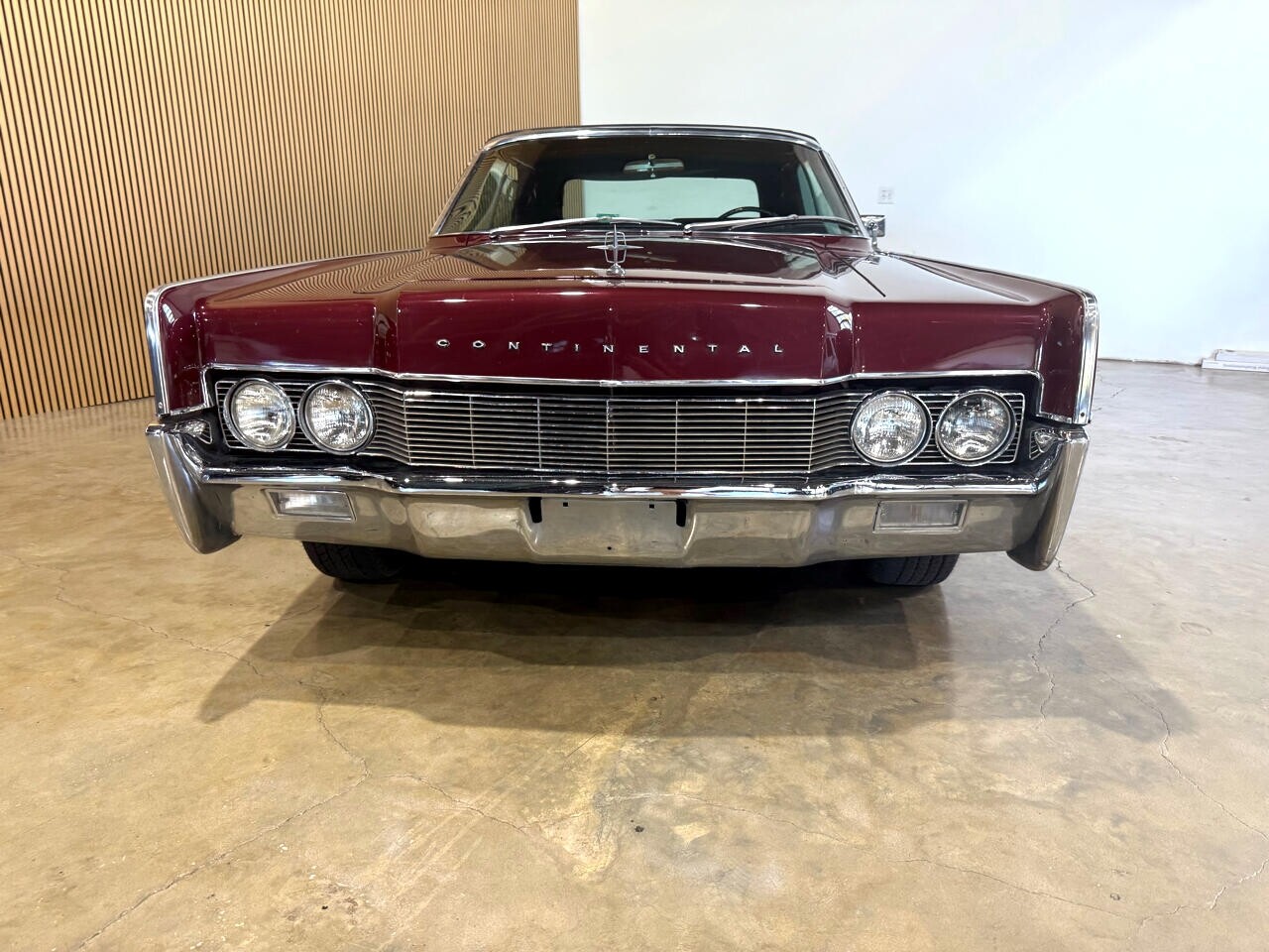 Lincoln-Continental-1967-Classic-Car-33