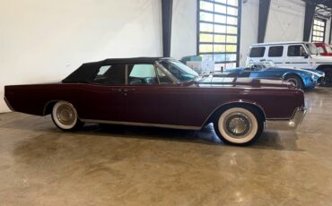 Lincoln-Continental-1967-Classic-Car-36