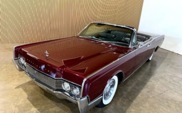 Lincoln-Continental-1967-Classic-Car-4