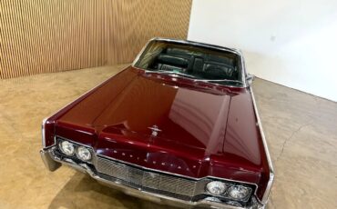 Lincoln-Continental-1967-Classic-Car-5