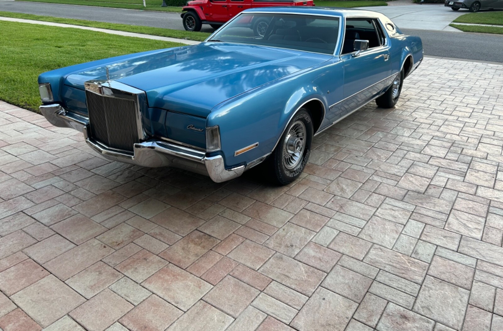 Lincoln-Continental-1972-Coupe-28