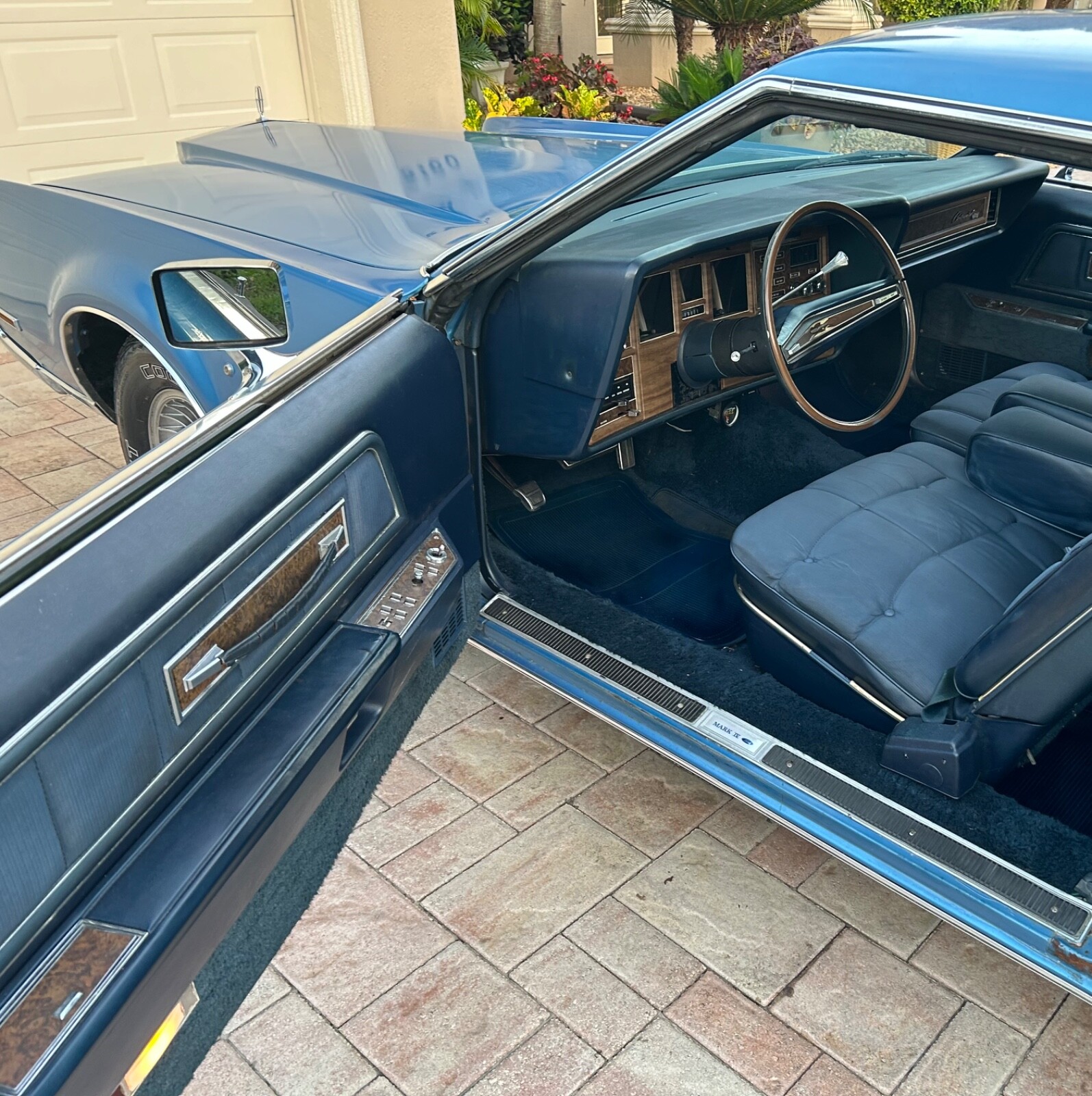 Lincoln-Continental-1972-Coupe-29
