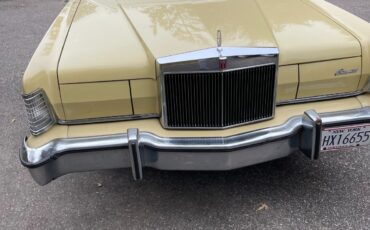 Lincoln-Continental-1974-Coupe-2