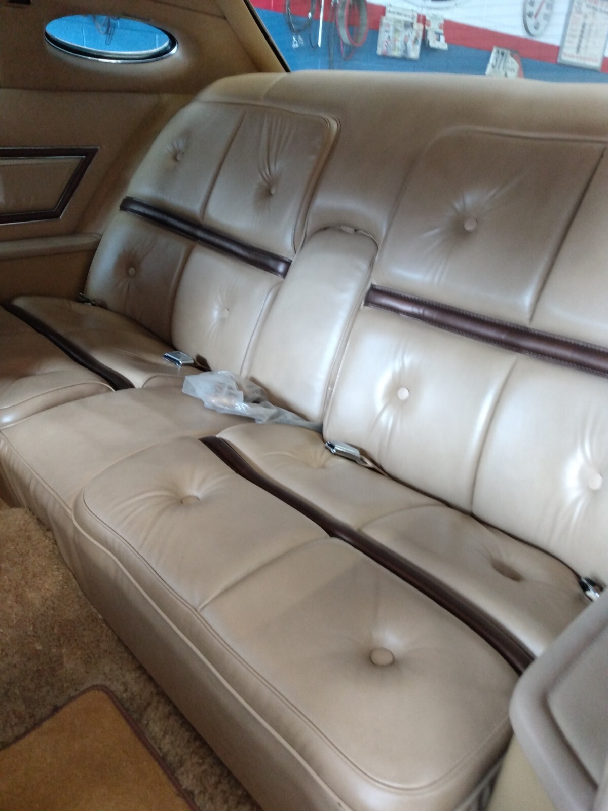 Lincoln-Continental-1975-Coupe-16