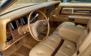 Lincoln-Continental-1975-Coupe-17