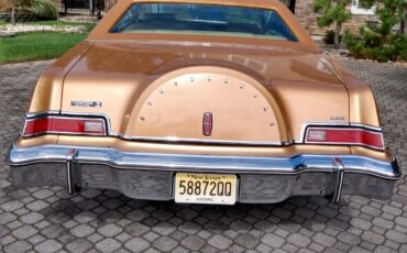 Lincoln-Continental-1975-Coupe-3