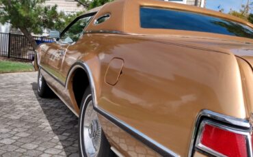 Lincoln-Continental-1975-Coupe-5