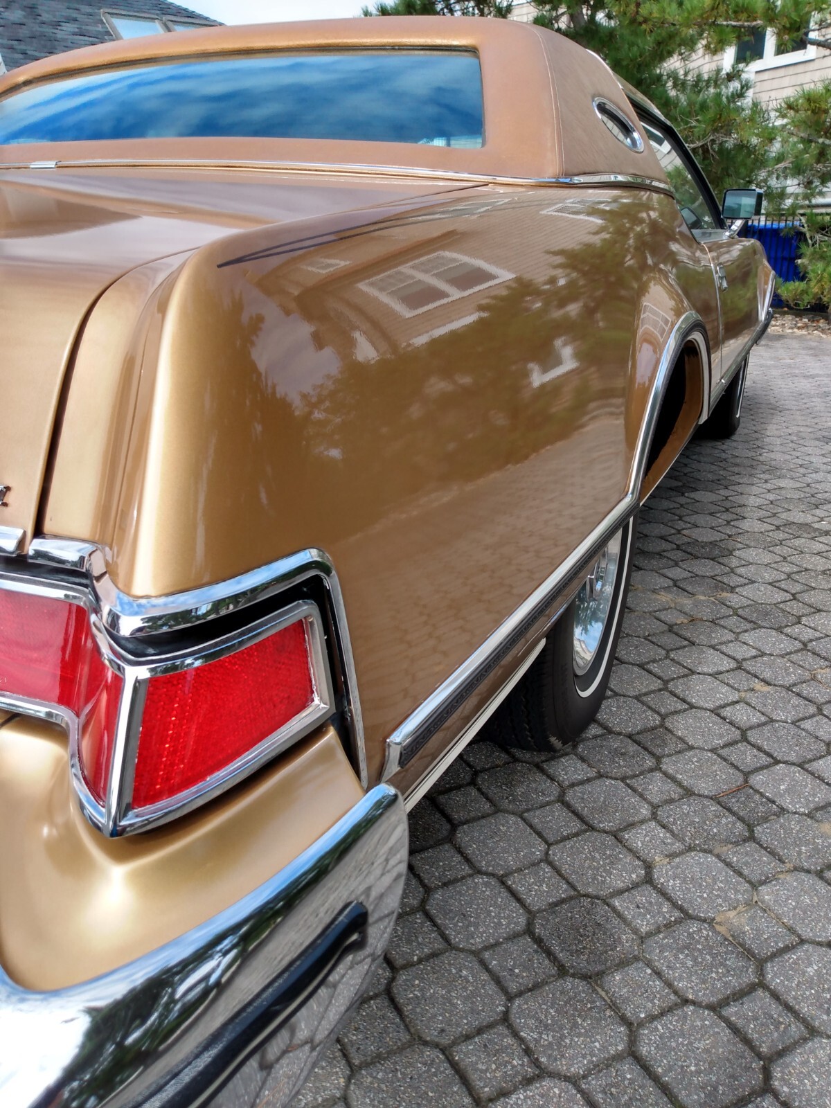 Lincoln-Continental-1975-Coupe-6
