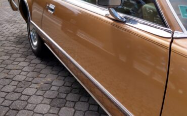 Lincoln-Continental-1975-Coupe-7