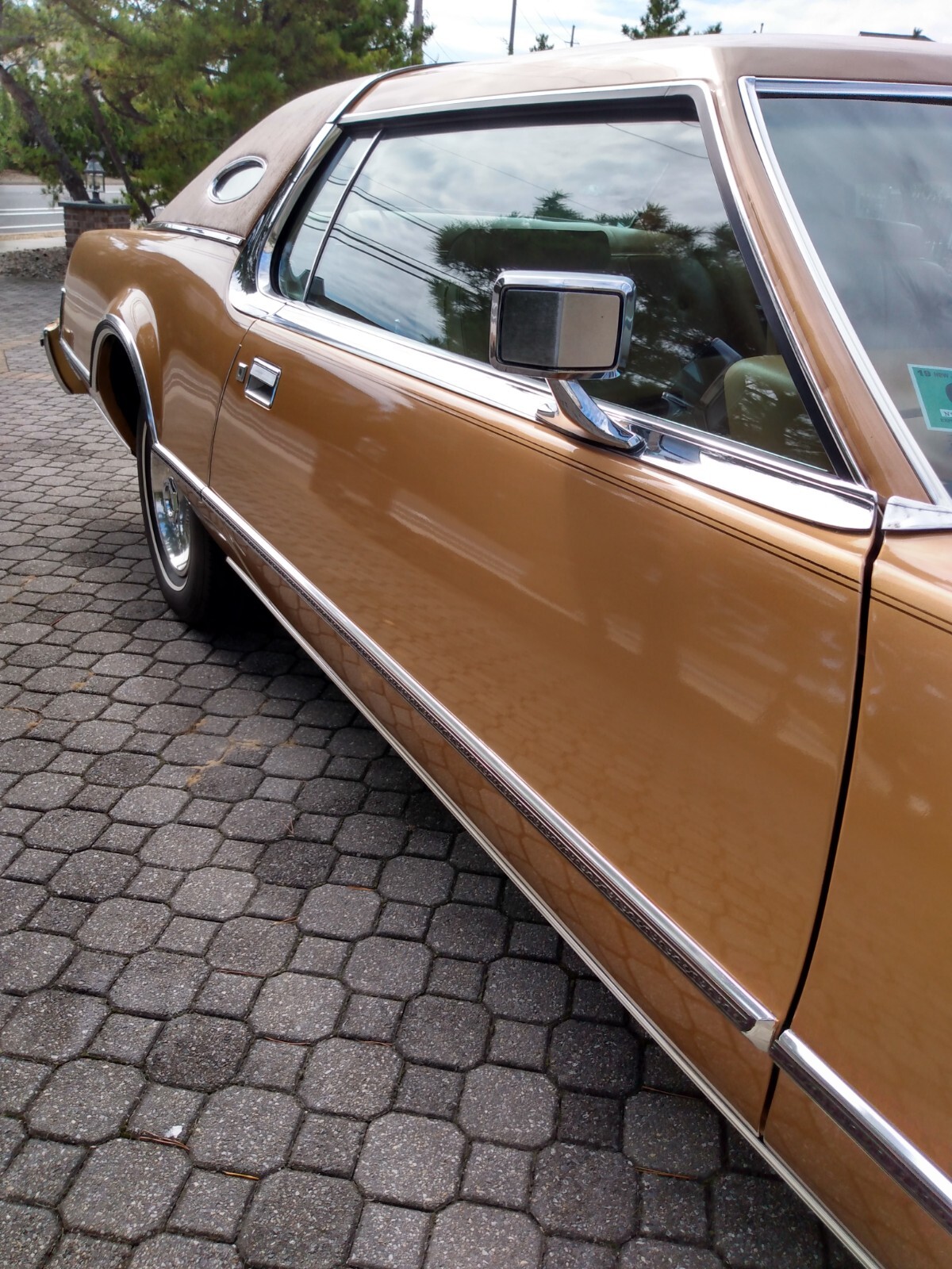 Lincoln-Continental-1975-Coupe-7