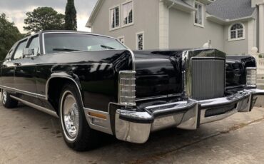 Lincoln-Continental-1977-Sedan-1