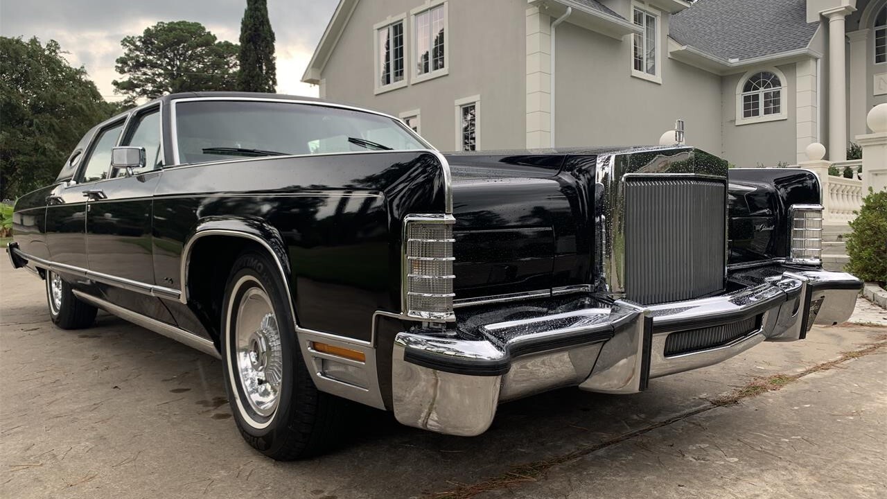 Lincoln-Continental-1977-Sedan-1