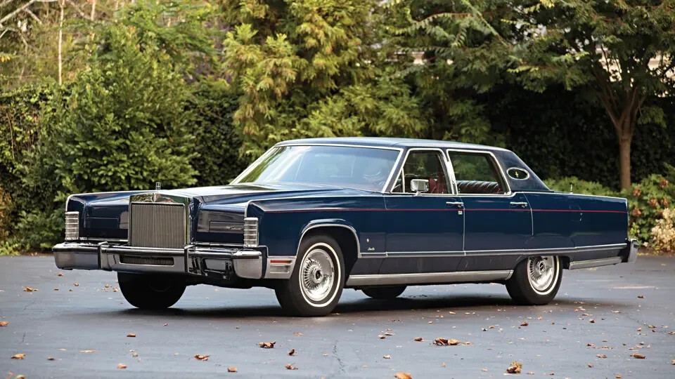 Lincoln-Continental-1977-Sedan