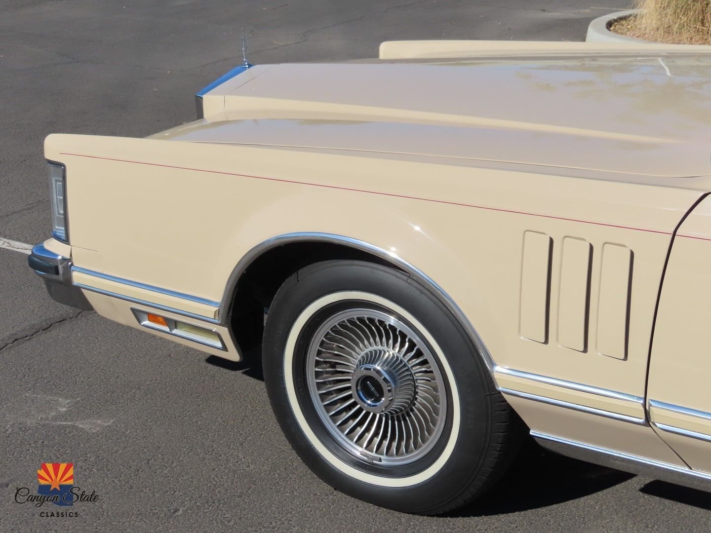 Lincoln-Continental-1978-Coupe-10