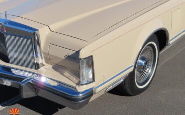 Lincoln-Continental-1978-Coupe-11