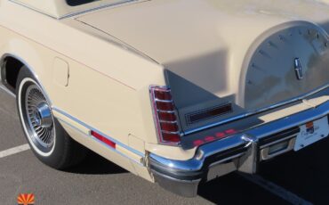 Lincoln-Continental-1978-Coupe-13
