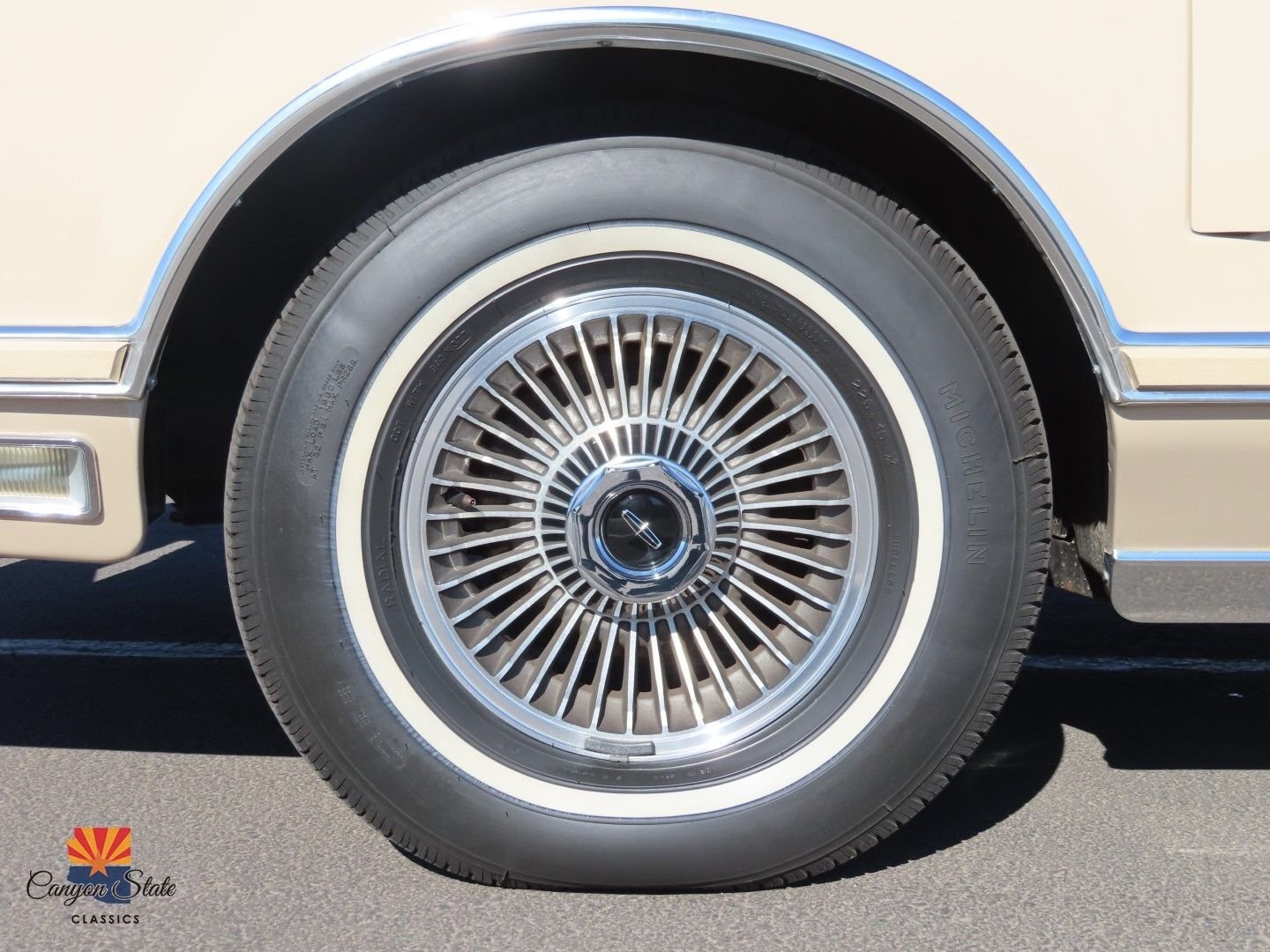 Lincoln-Continental-1978-Coupe-14