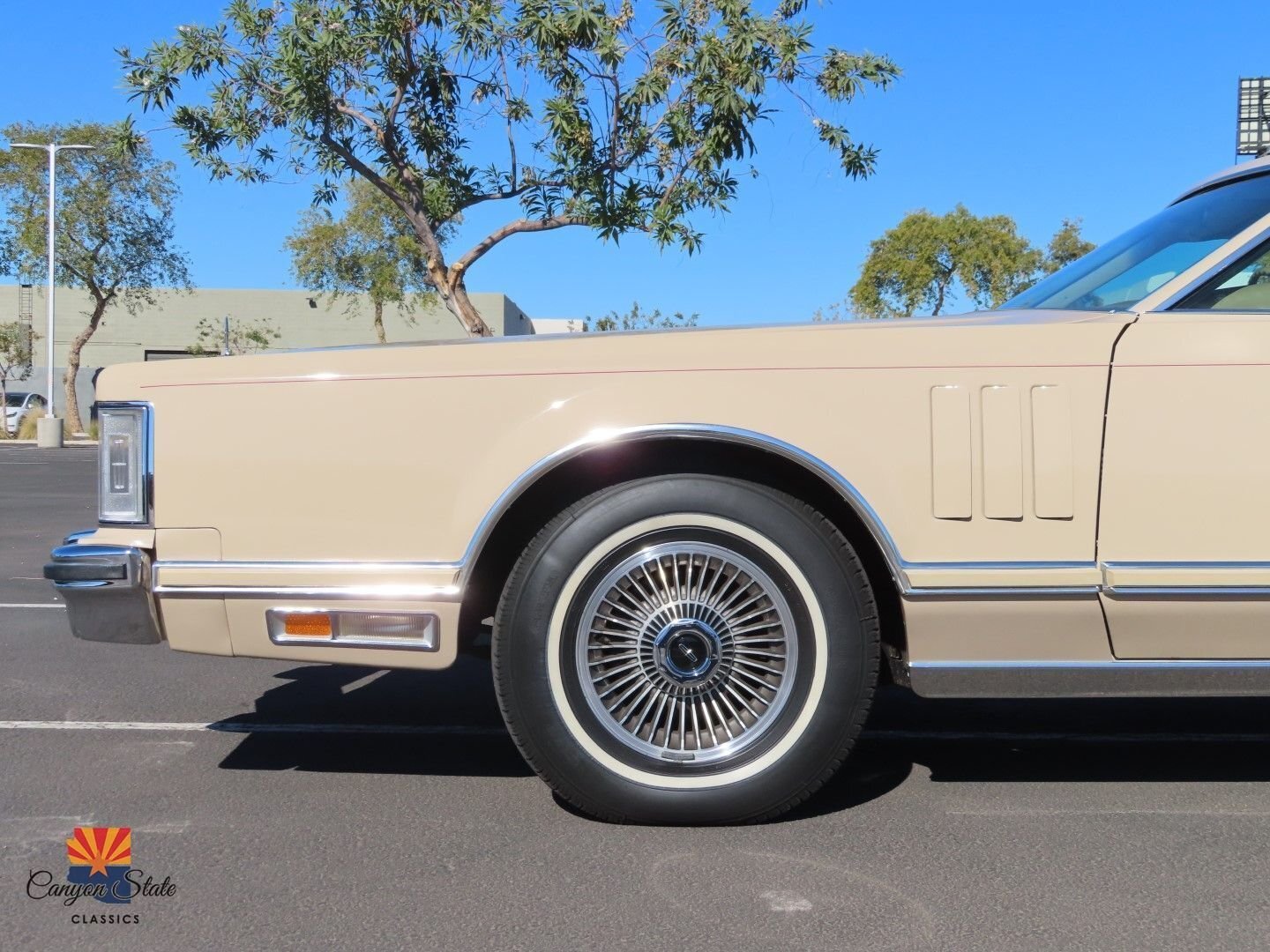 Lincoln-Continental-1978-Coupe-16