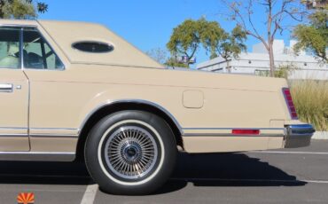 Lincoln-Continental-1978-Coupe-18
