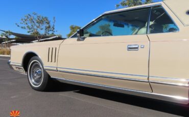 Lincoln-Continental-1978-Coupe-21