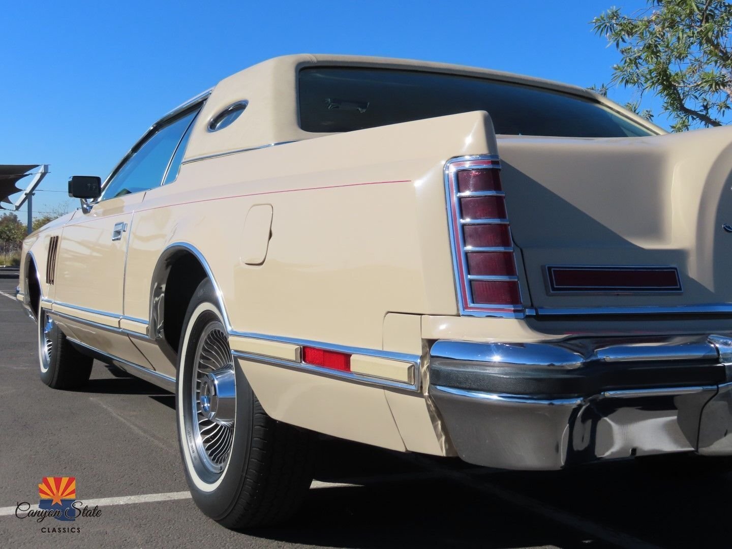 Lincoln-Continental-1978-Coupe-28