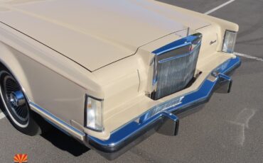 Lincoln-Continental-1978-Coupe-36