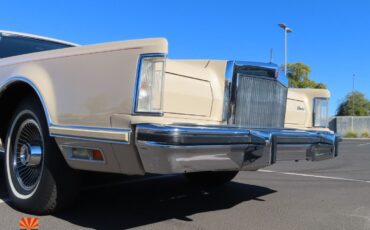 Lincoln-Continental-1978-Coupe-37