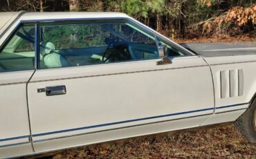 Lincoln-Continental-1979-4