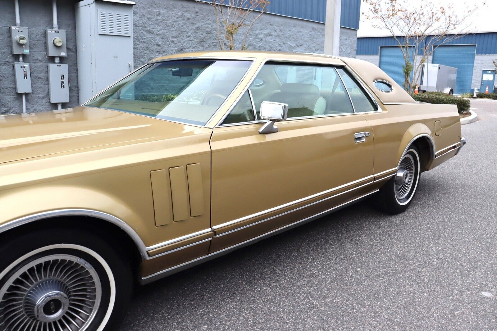 Lincoln-Continental-1979-Coupe-11