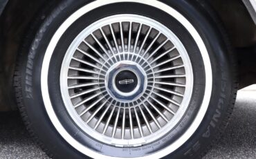 Lincoln-Continental-1979-Coupe-13