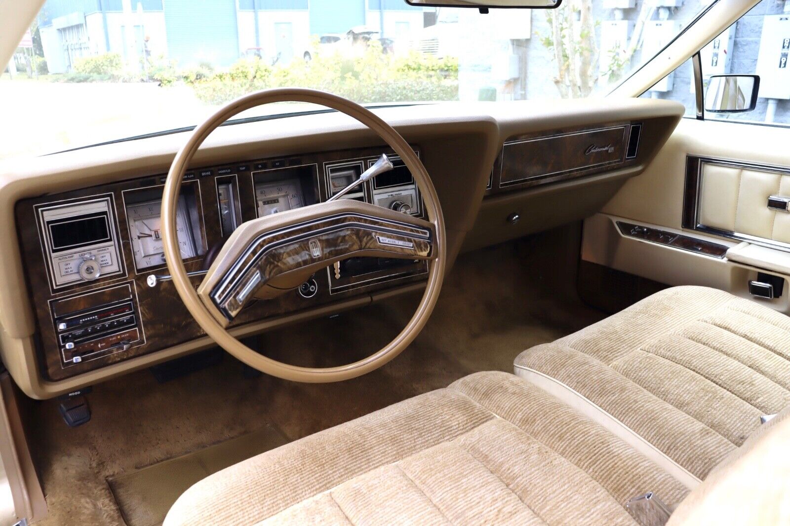 Lincoln-Continental-1979-Coupe-15