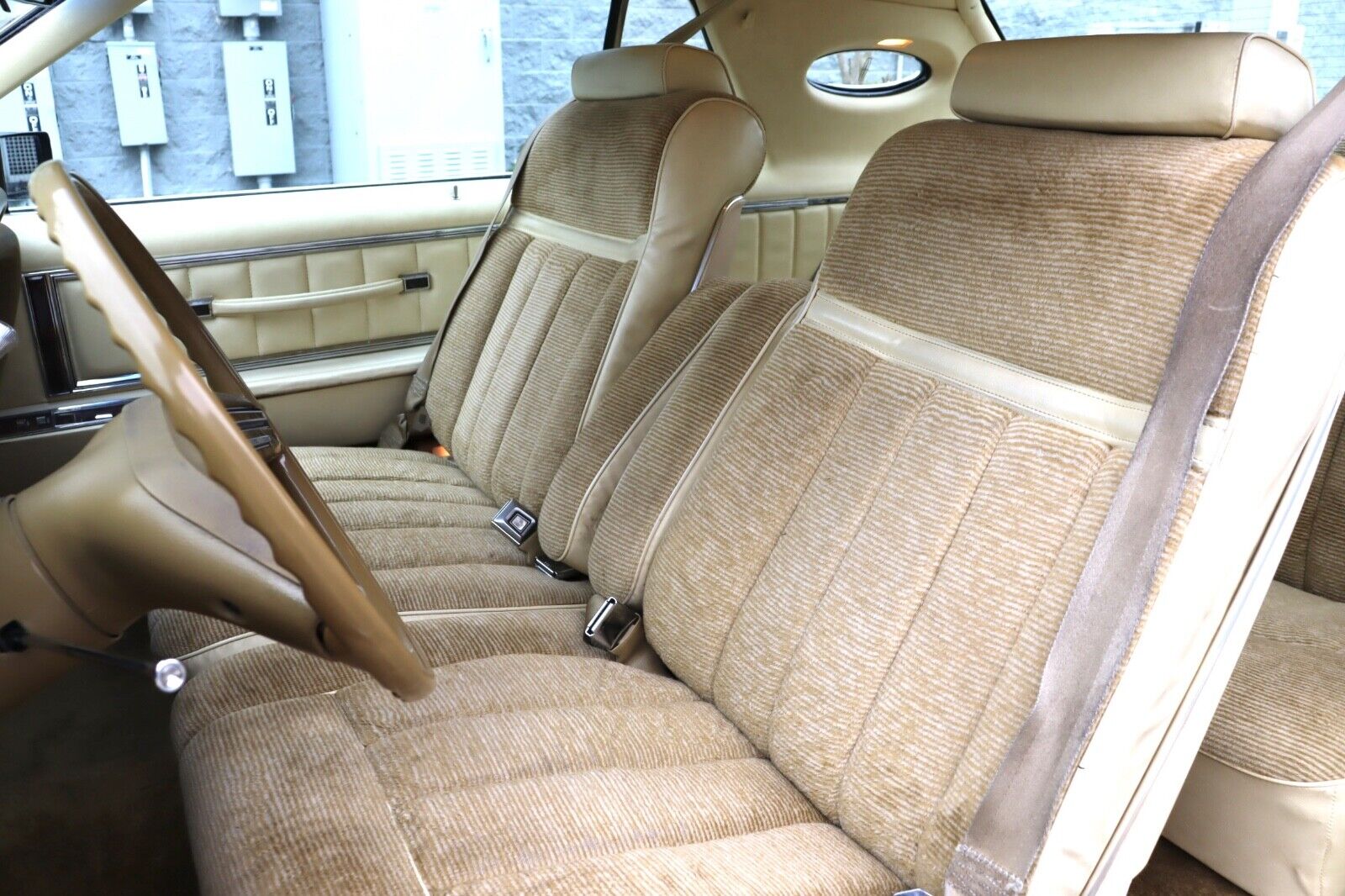 Lincoln-Continental-1979-Coupe-16