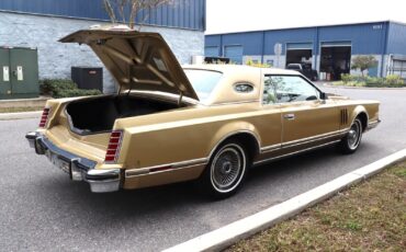 Lincoln-Continental-1979-Coupe-27