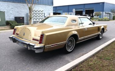 Lincoln-Continental-1979-Coupe-3