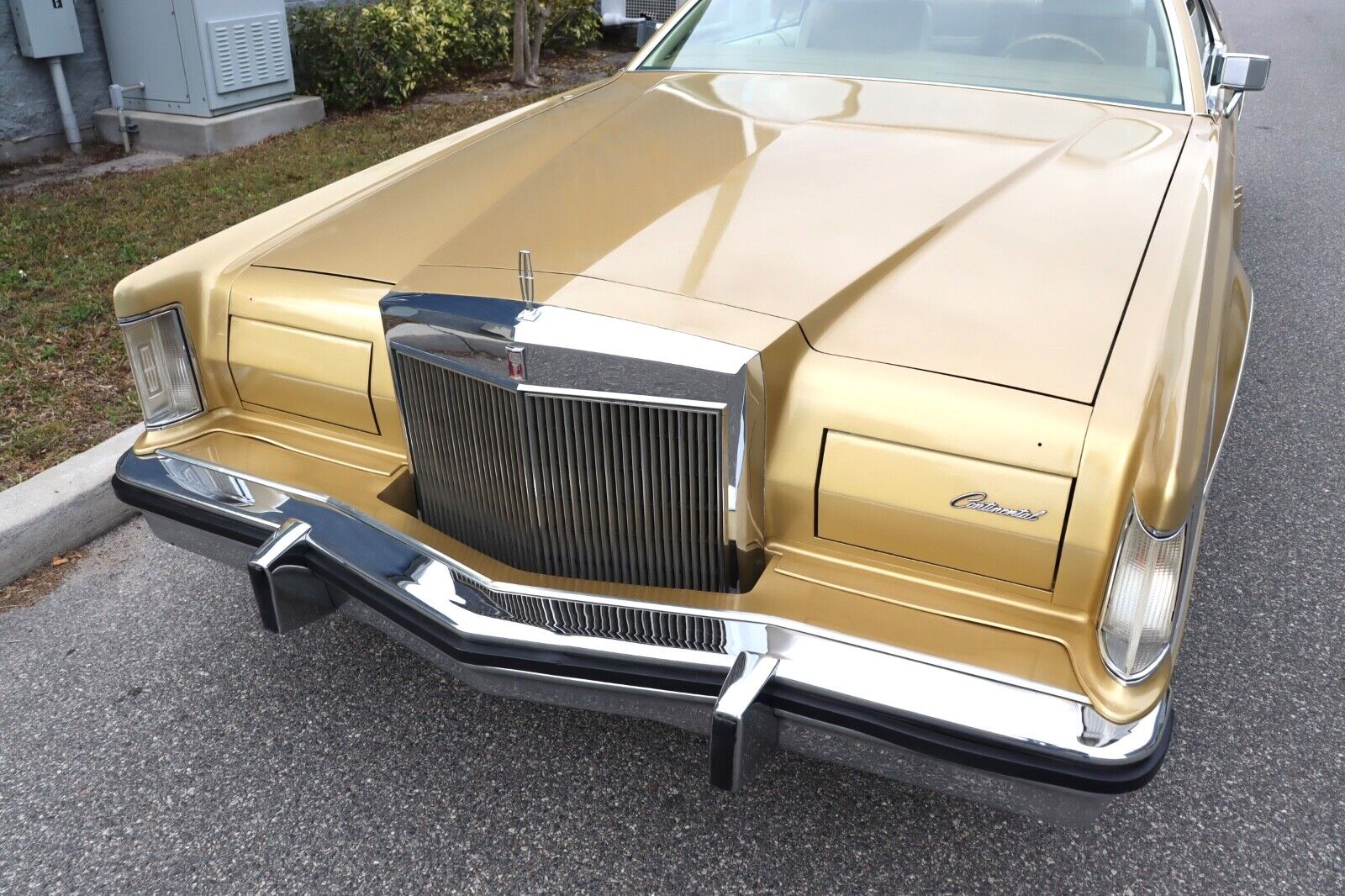 Lincoln-Continental-1979-Coupe-6