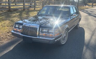 Lincoln-Continental-1985-Sedan-1