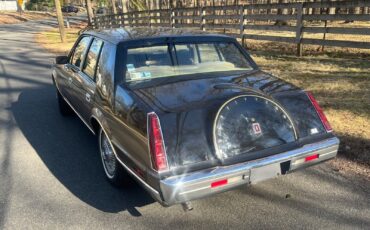 Lincoln-Continental-1985-Sedan-5