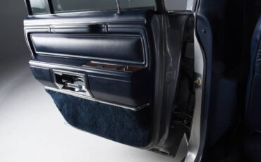 Lincoln-Continental-1988-18