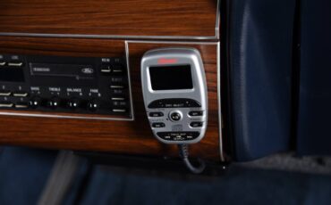 Lincoln-Continental-1988-21