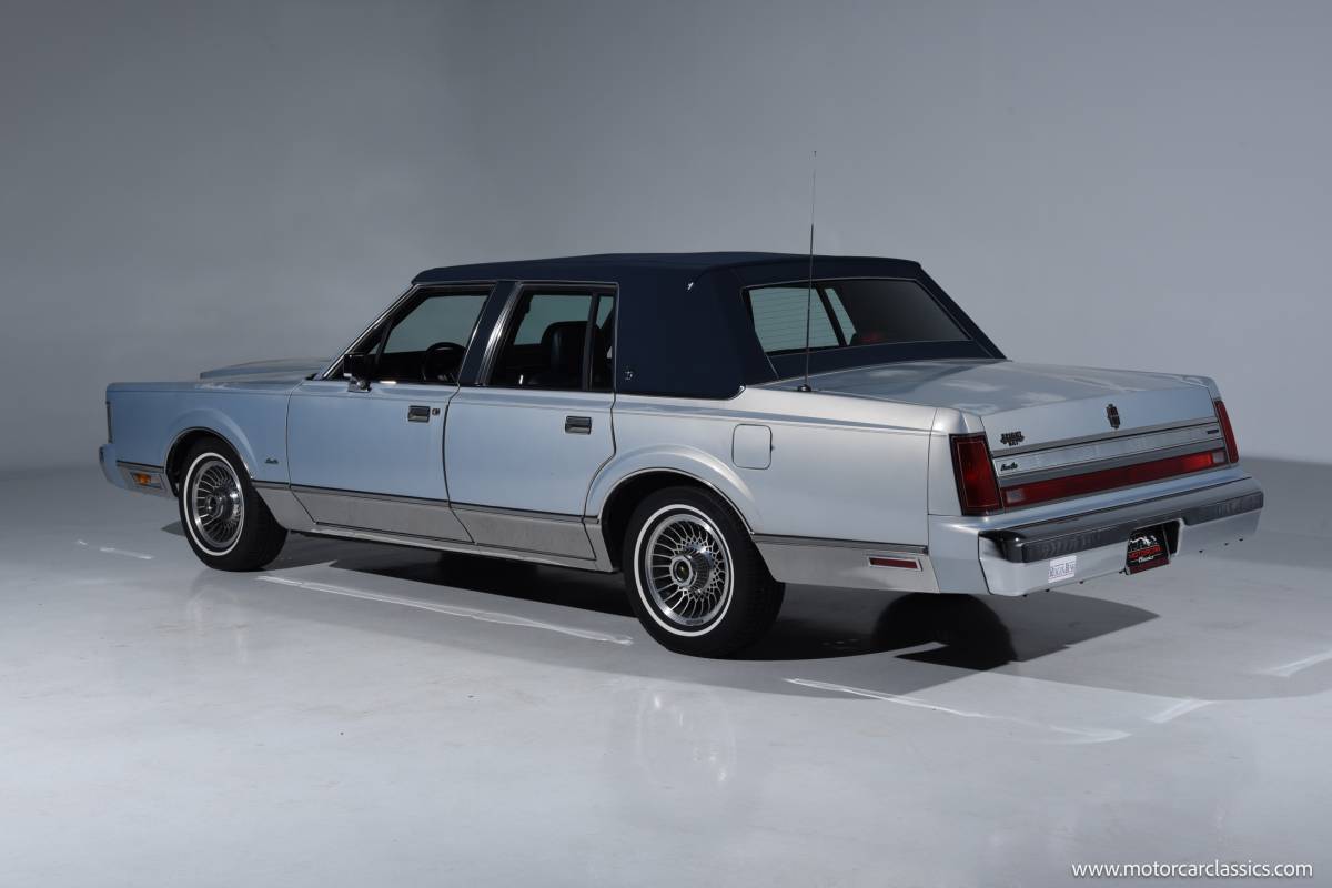 Lincoln-Continental-1988-4