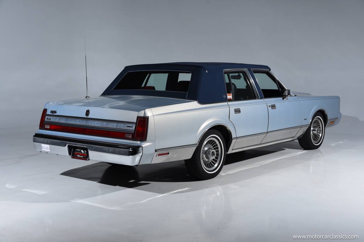 Lincoln-Continental-1988-6