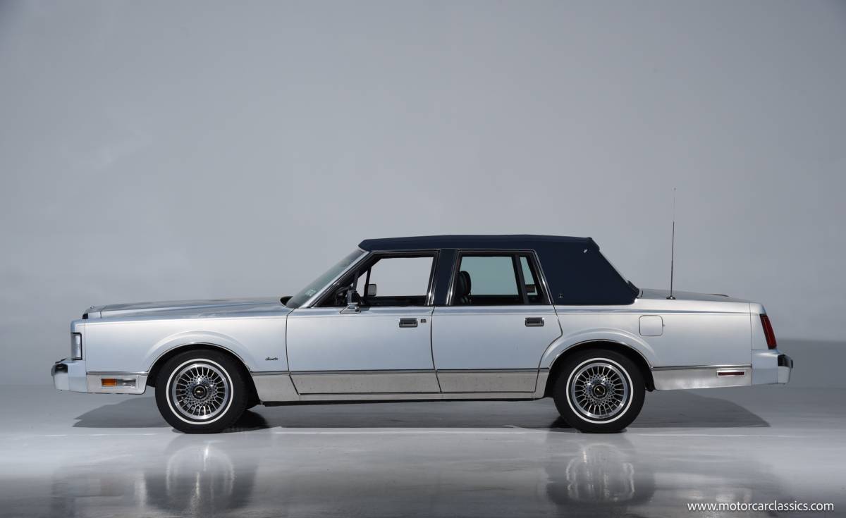 Lincoln-Continental-1988-7
